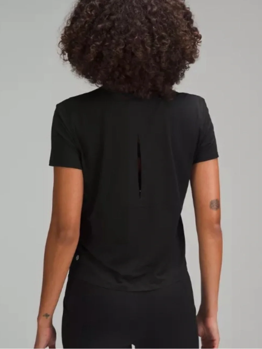 Lululemon Ultralight Reflective Running T-Shirt Size 2